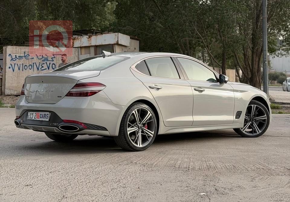 جنسس G70